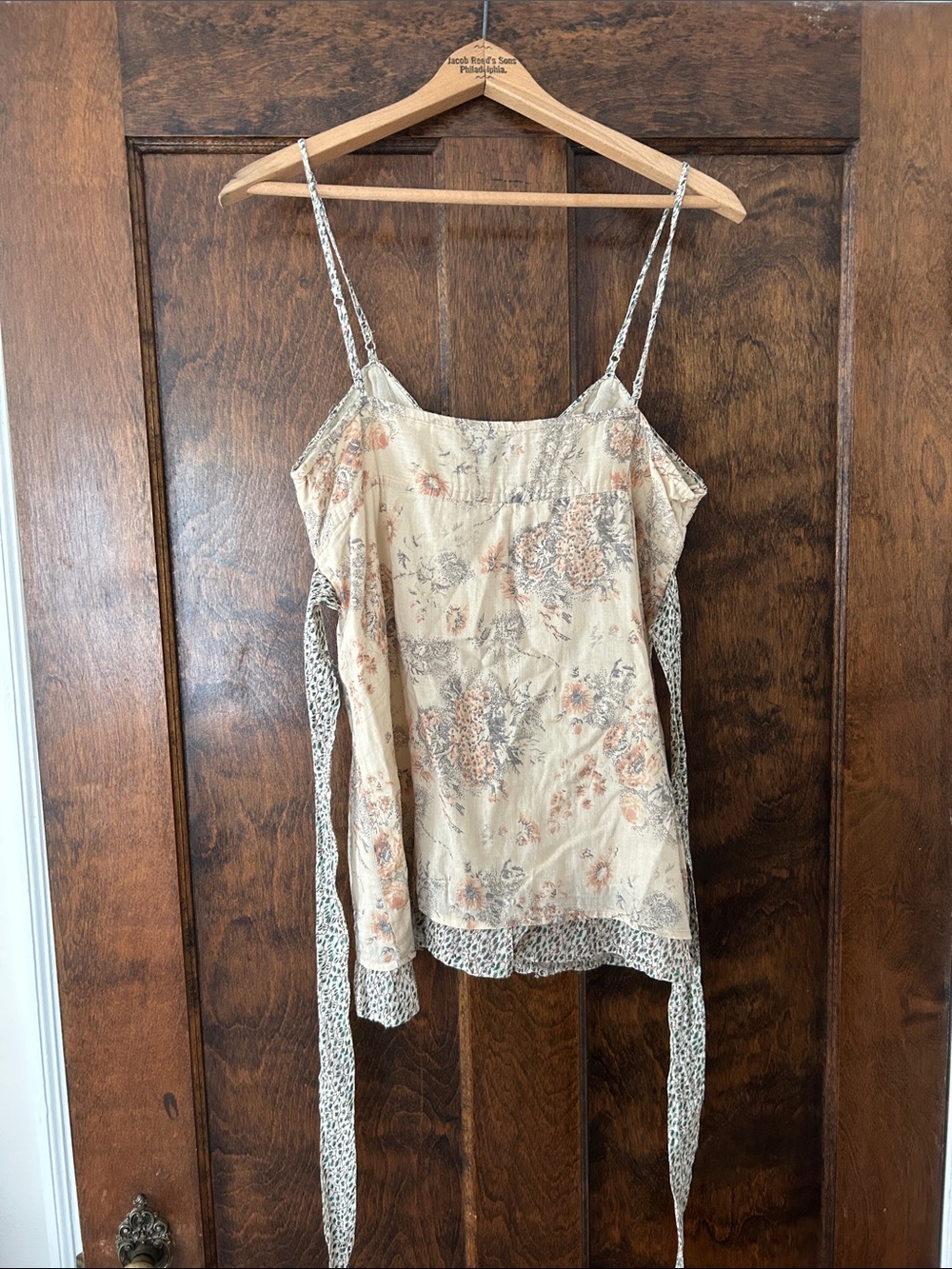 Vintage Y2K Passport Floral Cream Spaghetti Strap Tank Top - Picture 2 of 4